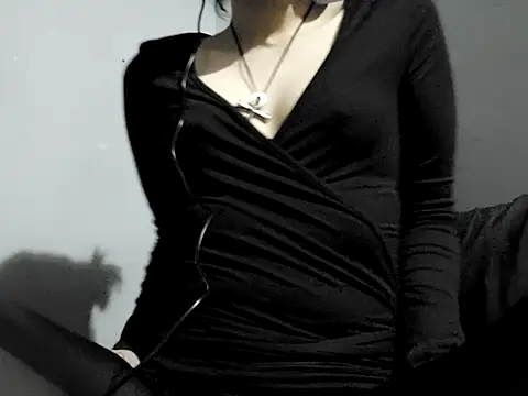 Snapshot of Delilah_666 chatting on December 17, 2025, 2:49 am Delilah 666 online show from December 17, 2025, 2:49 am