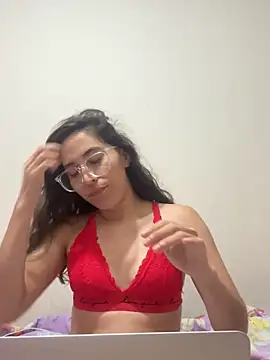 LatinDoll8 online show from May 21, 2026, 10:29 pm
