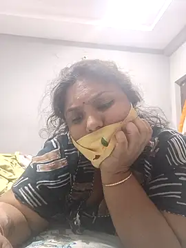 Snapshot of Telugumistress chatting on April 20, 2026, 12:41 pm Telugumistress online show from April 20, 2026, 12:41 pm