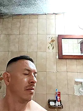 Snapshot of L_hotcream chatting on February 10, 2026, 2:05 pm L hotcream online show from February 10, 2026, 2:05 pm