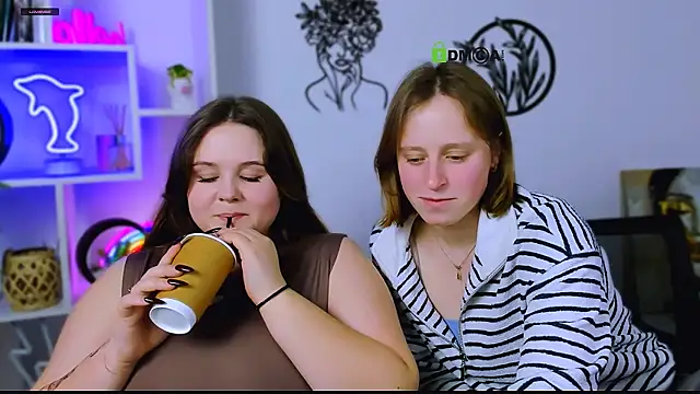 Snapshot of keuli_li chatting on March 5, 2026, 12:07 am keuli li online show from March 5, 2026, 12:07 am