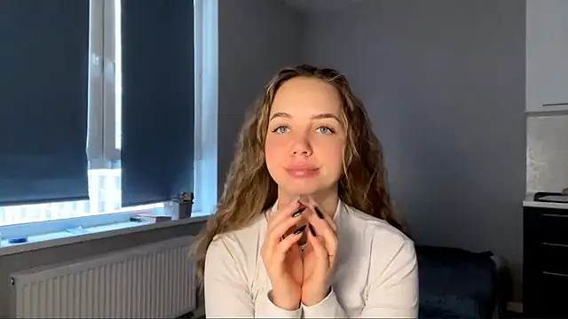 AliceQueenGirl online show from January 15, 2026, 9:01 am