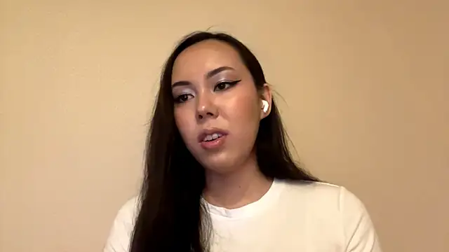 Snapshot of KimYunAh chatting on December 18, 2025, 1:15 pm KimYunAh online show from December 18, 2025, 1:15 pm