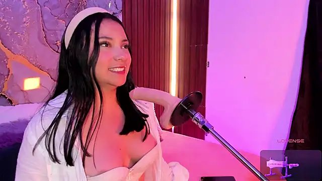 Snapshot of isabellagiirl chatting on December 18, 2025, 2:32 pm isabellagiirl online show from December 18, 2025, 2:32 pm