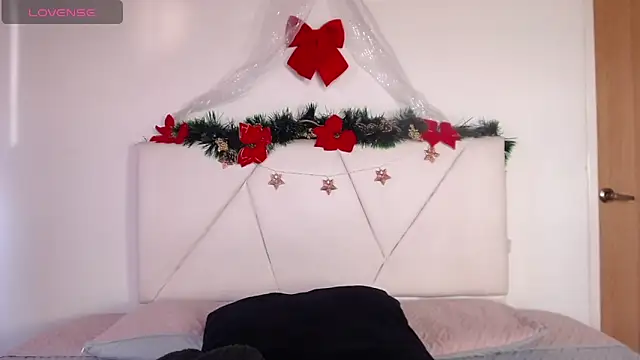 Snapshot of KendalMiller1 chatting on December 18, 2025, 1:15 pm KendalMiller1 online show from December 18, 2025, 1:15 pm