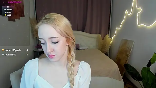 Snapshot of anora_baby chatting on February 10, 2026, 7:24 pm anora baby online show from February 10, 2026, 7:24 pm