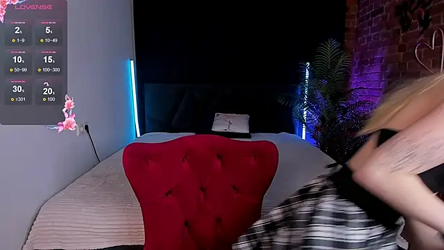 Snapshot of anora_baby chatting on January 12, 2026, 7:26 am anora baby online show from January 12, 2026, 7:26 am