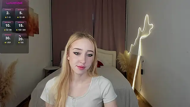 Snapshot of anora_baby chatting on January 16, 2026, 1:26 pm anora baby online show from January 16, 2026, 1:26 pm