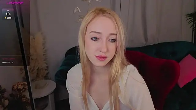 Snapshot of anora_baby chatting on February 1, 2026, 7:34 pm anora baby online show from February 1, 2026, 7:34 pm