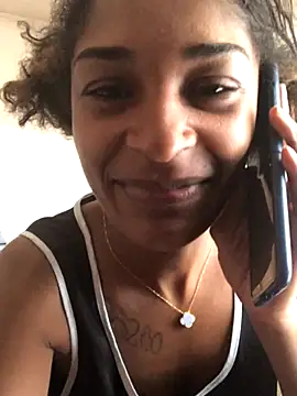 UniqueBaybee online show from December 17, 2025, 8:58 pm