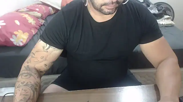 Snapshot of drlluis chatting on March 28, 2026, 6:31 pm drlluis online show from March 28, 2026, 6:31 pm