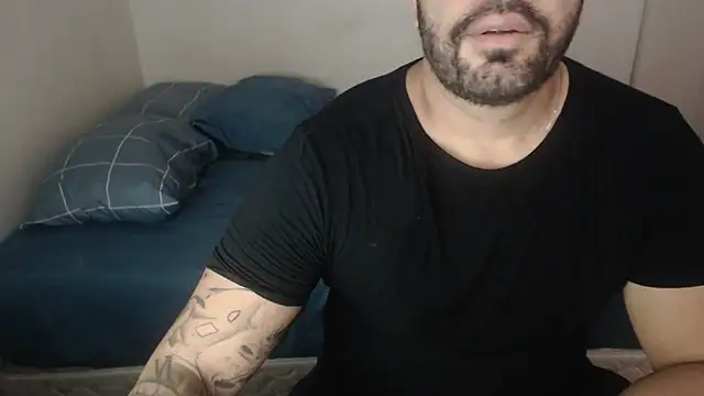 Snapshot of drlluis chatting on May 4, 2026, 2:09 pm drlluis online show from May 4, 2026, 2:09 pm