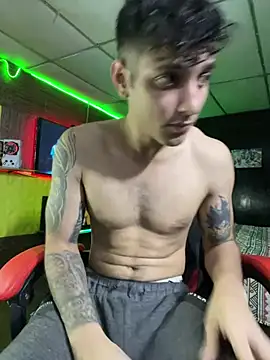 Snapshot of JustynAle2025 chatting on March 3, 2026, 6:48 pm JustynAle2025 online show from March 3, 2026, 6:48 pm