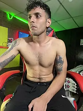 Snapshot of JustynAle2025 chatting on January 15, 2026, 2:26 am JustynAle2025 online show from January 15, 2026, 2:26 am