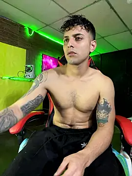 Snapshot of JustynAle2025 chatting on January 10, 2026, 2:40 am JustynAle2025 online show from January 10, 2026, 2:40 am