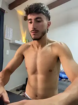 Snapshot of LIAM_COLT chatting on April 28, 2026, 7:40 pm LIAM COLT online show from April 28, 2026, 7:40 pm