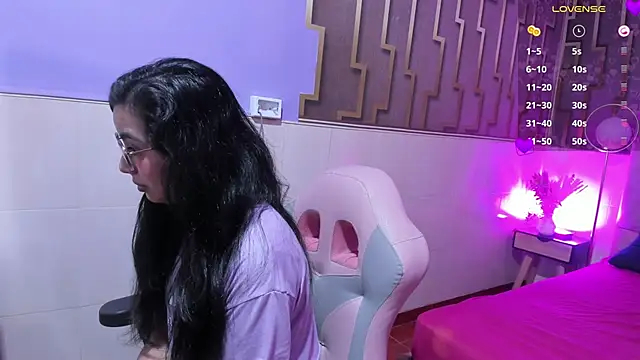 lia morel online show from December 19, 2025, 1:24 pm