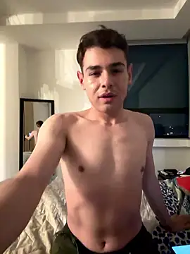 Valentino Ceratti  online show from January 8, 2026, 5:35 am