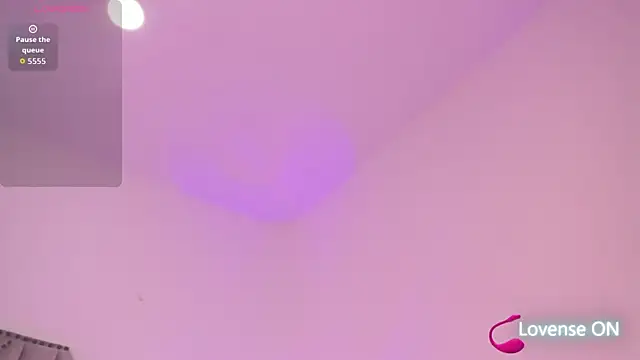 amber  ferrera online show from April 10, 2026, 9:00 pm