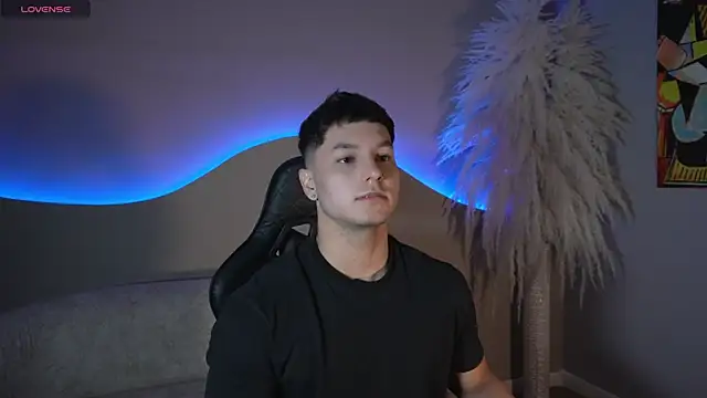 Snapshot of Noah_Clarkk chatting on July 11, 2026, 5:46 pm Noah Clarkk online show from July 11, 2026, 5:46 pm