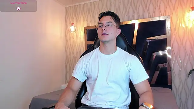 Noah Clarkk online show from March 17, 2026, 5:27 pm