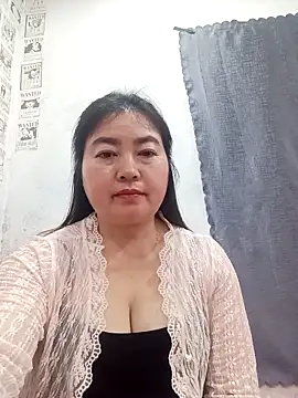 Snapshot of Jumi_livesexy chatting on February 24, 2026, 1:12 pm Jumi livesexy online show from February 24, 2026, 1:12 pm