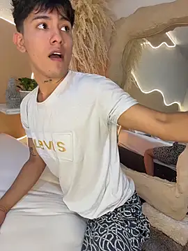 Thristan Leones online show from March 1, 2026, 2:00 am