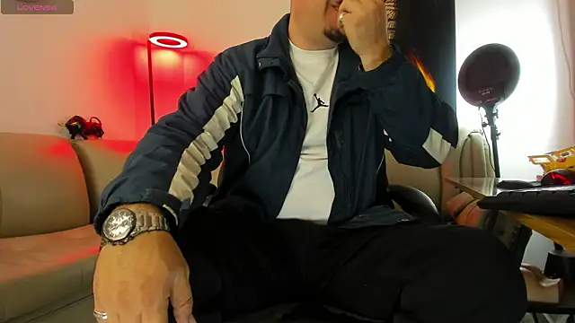 Snapshot of Dante_Bellini chatting on February 1, 2026, 2:04 pm Dante Bellini online show from February 1, 2026, 2:04 pm