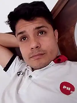 Snapshot of Maicol190 chatting on December 18, 2025, 5:28 pm Maicol190 online show from December 18, 2025, 5:28 pm