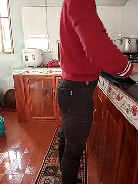 Snapshot of Sweet-Berryy chatting on January 12, 2026, 5:03 am Sweet-Berryy online show from January 12, 2026, 5:03 am