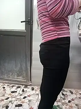 Snapshot of Sweet-Berryy chatting on February 22, 2026, 6:38 am Sweet-Berryy online show from February 22, 2026, 6:38 am