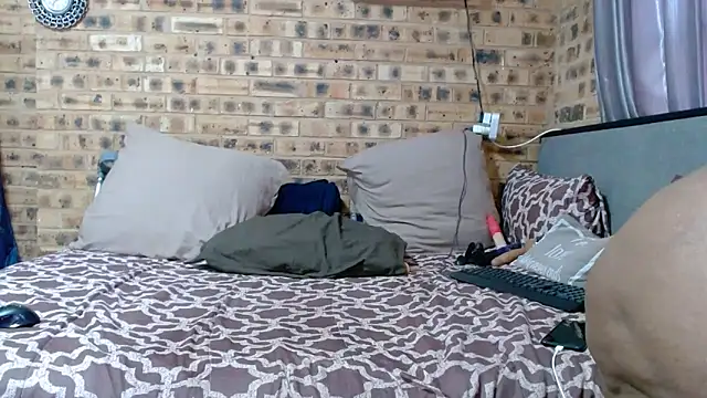 Snapshot of AFRICANBOOTYLICIOUS chatting on February 9, 2026, 12:36 pm AFRICANBOOTYLICIOUS online show from February 9, 2026, 12:36 pm