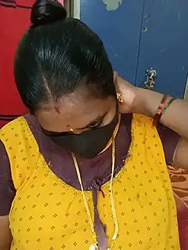 Snapshot of sirisha__9 chatting on July 6, 2026, 4:31 pm sirisha 9 online show from July 6, 2026, 4:31 pm