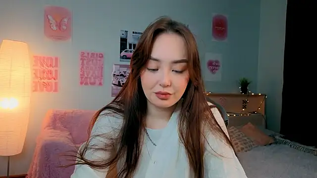 Snapshot of fallin_lovee chatting on February 3, 2026, 7:41 pm fallin lovee online show from February 3, 2026, 7:41 pm