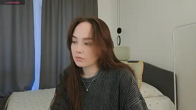 fallin lovee online show from March 31, 2026, 1:35 pm