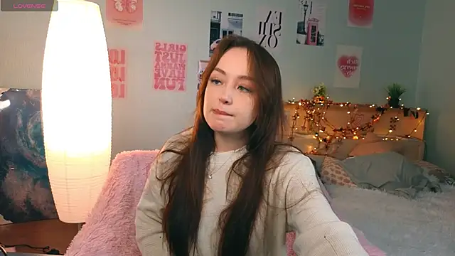 Snapshot of fallin_lovee chatting on January 15, 2026, 3:21 am fallin lovee online show from January 15, 2026, 3:21 am