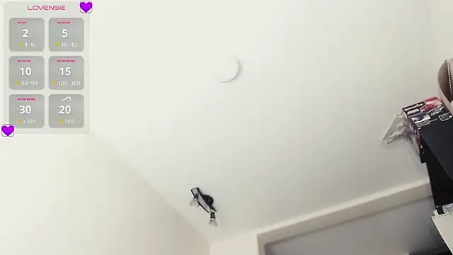 Agatha Dubois4  online show from March 26, 2026, 2:32 am