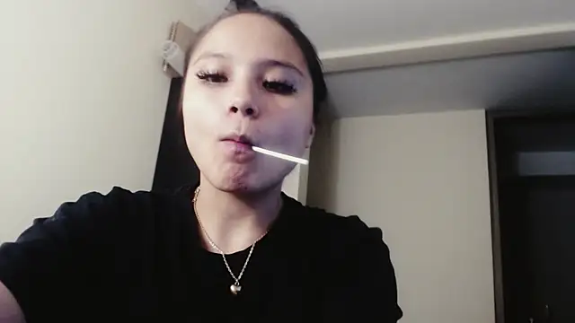 Agatha Dubois4  online show from April 23, 2026, 1:01 am