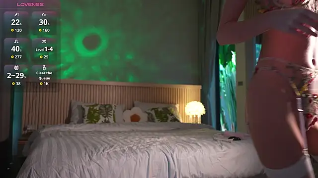 Snapshot of YourNaughtyMiss chatting on February 6, 2026, 3:35 am YourNaughtyMiss online show from February 6, 2026, 3:35 am