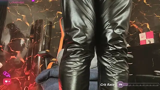 amanda carterx3 online show from April 13, 2026, 9:52 pm