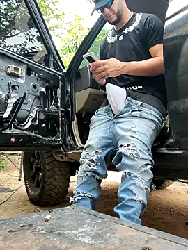 Snapshot of PIGHIGHDIRTY_p0 chatting on February 6, 2026, 7:54 pm PIGHIGHDIRTY p0 online show from February 6, 2026, 7:54 pm