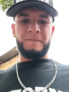 Snapshot of PIGHIGHDIRTY_p0 chatting on May 20, 2026, 9:34 pm PIGHIGHDIRTY p0 online show from May 20, 2026, 9:34 pm