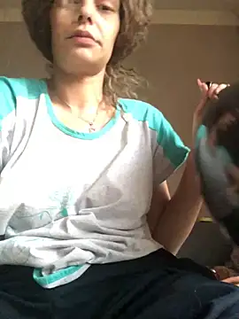 WhItECocOlate23 online show from December 21, 2025, 1:35 pm