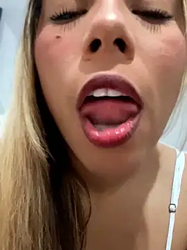 MiaSizzle online show from February 28, 2026, 8:19 pm