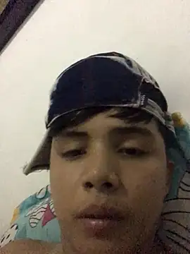 Snapshot of Davi3-25 chatting on December 19, 2025, 7:05 pm Davi3-25 online show from December 19, 2025, 7:05 pm