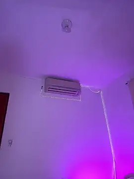 Snapshot of Zoe_mrl chatting on February 26, 2026, 12:27 pm Zoe mrl online show from February 26, 2026, 12:27 pm