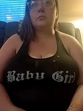 pinkcheetah12 online show from April 5, 2026, 11:11 pm