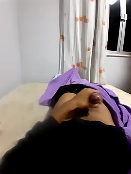Snapshot of PretoCria chatting on February 15, 2026, 12:44 am PretoCria online show from February 15, 2026, 12:44 am