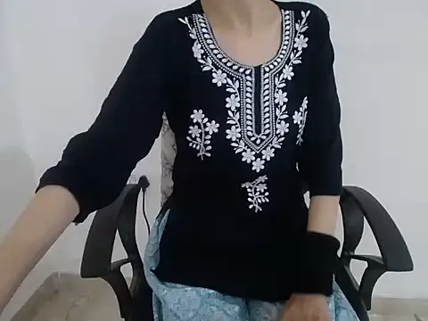 Farhana beautyfull online show from February 28, 2026, 4:56 am