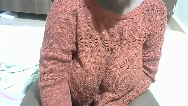 Snapshot of HoneyExtasyXo_ chatting on December 20, 2025, 10:56 pm HoneyExtasyXo online show from December 20, 2025, 10:56 pm